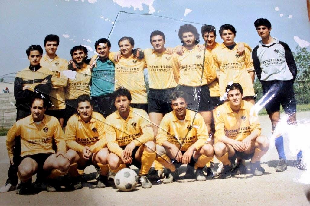 Palloni di cuoio e calciatori di una volta ; Ventesima puntata – Pasquale Vasta, il capitano che fece del Carotenuto una seconda pelle (Foto) Palloni di cuoio e calciatori di una volta ; Ventesima puntata – Pasquale Vasta, il capitano che fece del Carotenuto una seconda pelle (Foto)