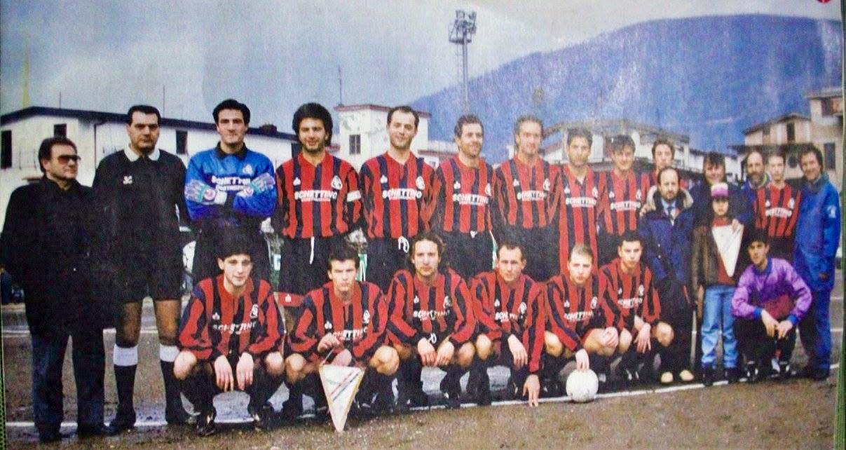 Palloni di cuoio e calciatori di una volta ; Ventesima puntata – Pasquale Vasta, il capitano che fece del Carotenuto una seconda pelle (Foto) Palloni di cuoio e calciatori di una volta ; Ventesima puntata – Pasquale Vasta, il capitano che fece del Carotenuto una seconda pelle (Foto)