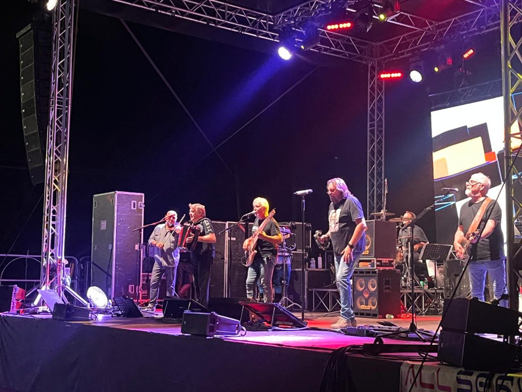 GROTTAMINARDA CANTA CON I NOMADI: UNA SERATA DA RICORDARE