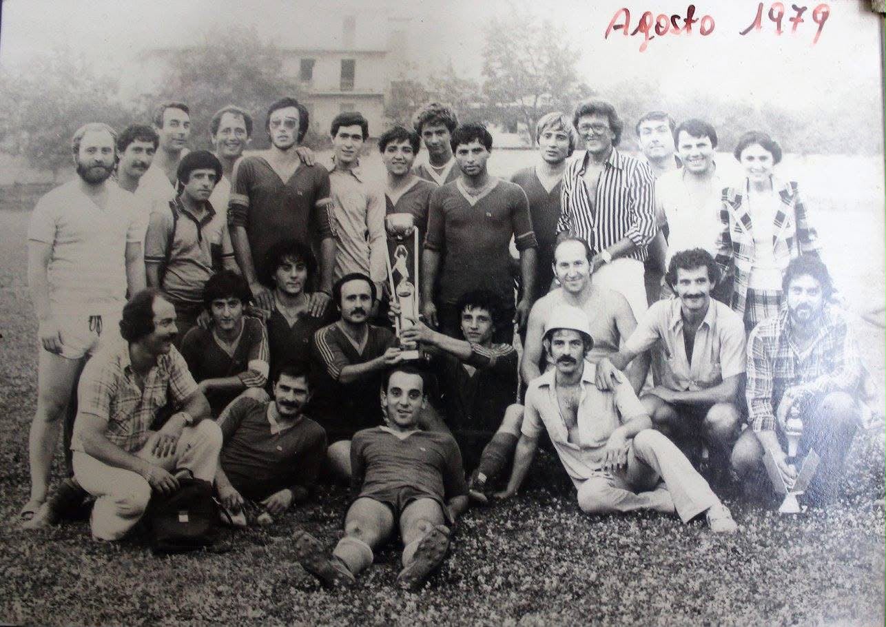 Palloni di cuoio e calciatori di una volta ; Diciannovesima puntata – Pietro Bianco, il professore del centrocampo che ha trasformato il calcio in pensiero (Foto) Palloni di cuoio e calciatori di una volta ; Diciannovesima puntata – Pietro Bianco, il professore del centrocampo che ha trasformato il calcio in pensiero (Foto)