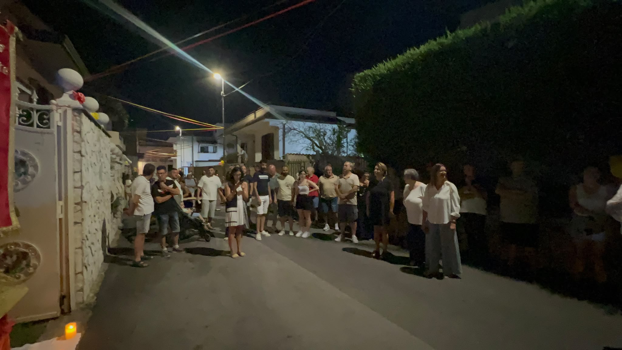 Sperone, la festa di SantElia Profeta entra nel vivo: partito il tour della bandiera nei quartieri tra fede, musica e convivialità. Video e Foto Sperone, la festa di SantElia Profeta entra nel vivo: partito il tour della bandiera nei quartieri tra fede, musica e convivialità. Video e Foto