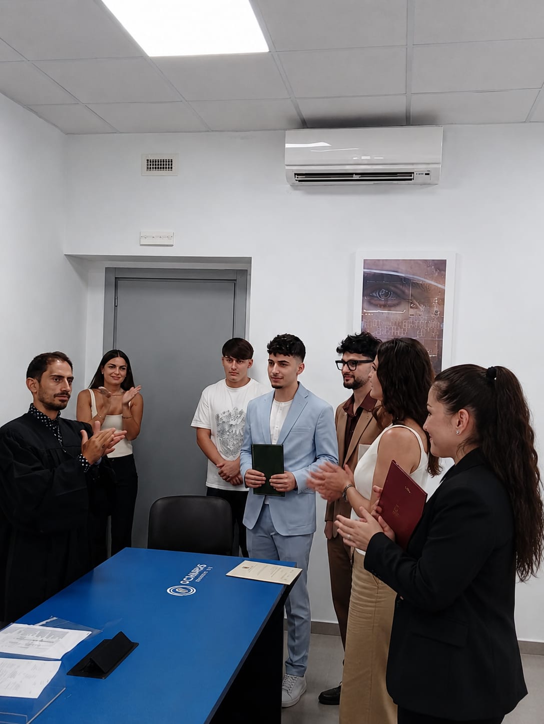 Baiano. Edinson conquista la laurea in Scienze Motorie, lemozionante dedica della mamma commuove tutti Baiano. Edinson conquista la laurea in Scienze Motorie, lemozionante dedica della mamma commuove tutti