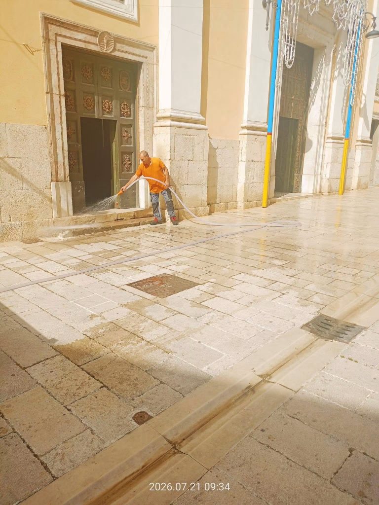 Altavilla Irpina, al via il lavaggio straordinario delle strade del centro storico: «Più decoro e cura degli spazi pubblici» Altavilla Irpina, al via il lavaggio straordinario delle strade del centro storico: «Più decoro e cura degli spazi pubblici»
