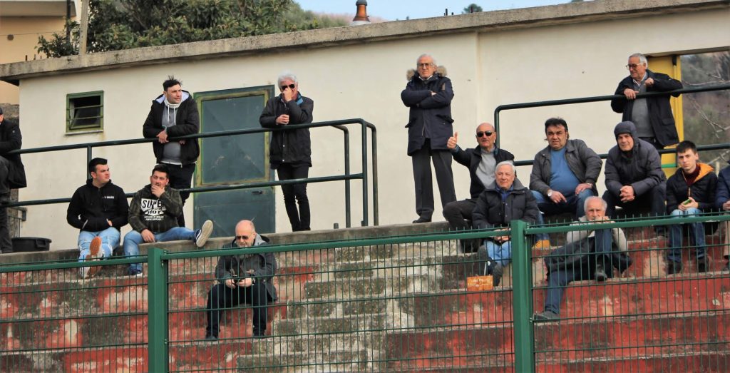«Continuerai a tifare con noi»: il Carotenuto ricorda Romano Gagliardi