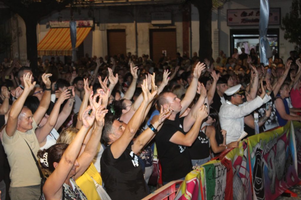 Mugnano del Cardinale esplode con “Nostalgia ’90”: Piazza Cardinale diventa la capitale del divertimento