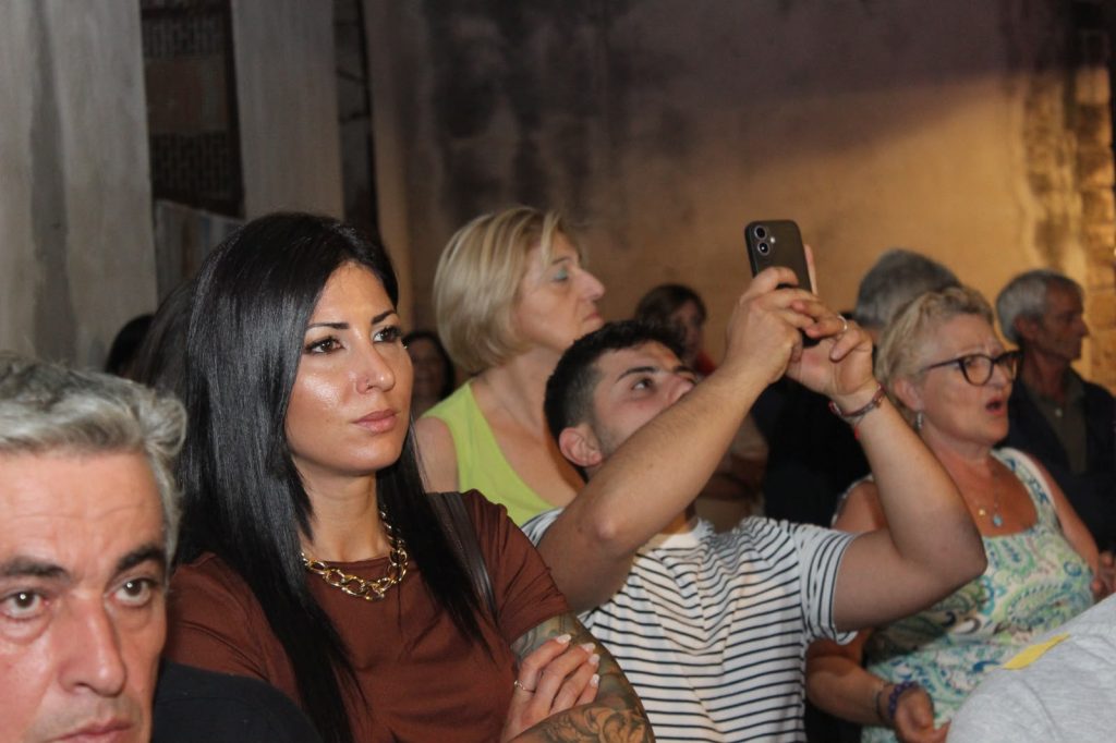 Mugnano del Cardinale esplode con “Nostalgia ’90”: Piazza Cardinale diventa la capitale del divertimento