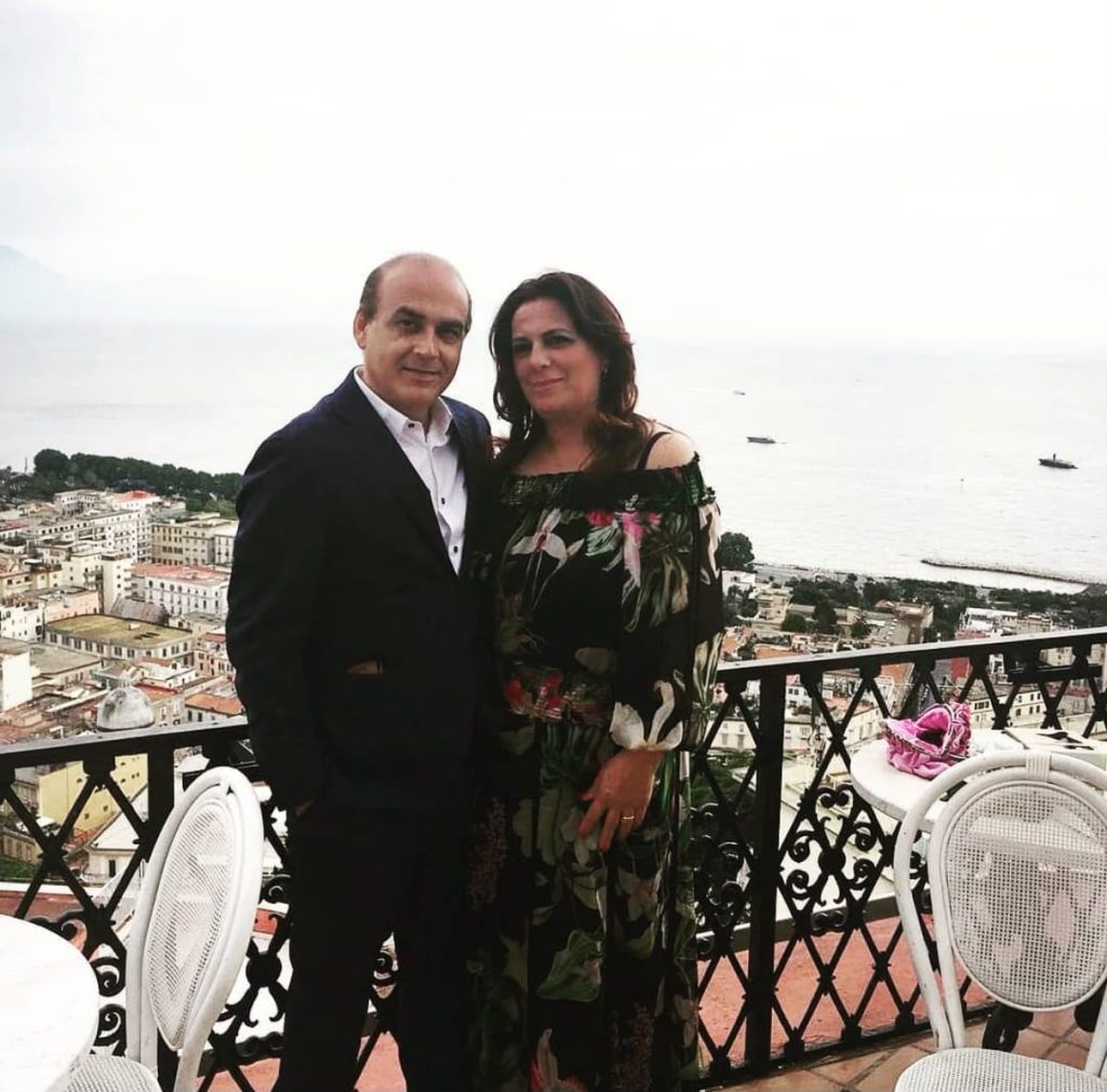 Mugnani del Cardinale: Le Nozze d’Argento del Sindaco Alessandro Napolitano e di Annamaria Rozza gli auguri dell’amministrazione Mugnani del Cardinale: Le Nozze d’Argento del Sindaco Alessandro Napolitano e di Annamaria Rozza gli auguri dell’amministrazione