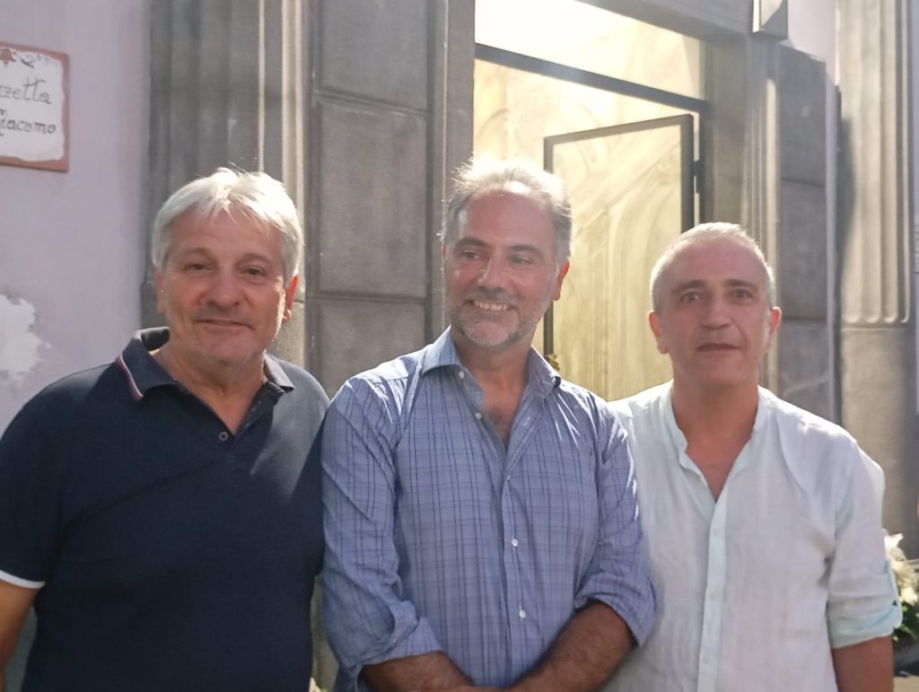 Mugnano del Cardinale ricorda Paolo Borsellino: La cultura è l’arma contro le mafie. Una piazza piena, una comunità unita. Mugnano del Cardinale ricorda Paolo Borsellino: La cultura è l’arma contro le mafie. Una piazza piena, una comunità unita.