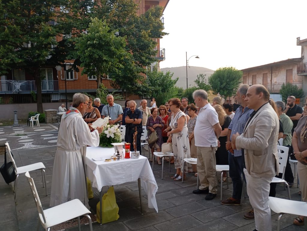 Mugnano del Cardinale ricorda Paolo Borsellino: La cultura è l’arma contro le mafie. Una piazza piena, una comunità unita. Mugnano del Cardinale ricorda Paolo Borsellino: La cultura è l’arma contro le mafie. Una piazza piena, una comunità unita.