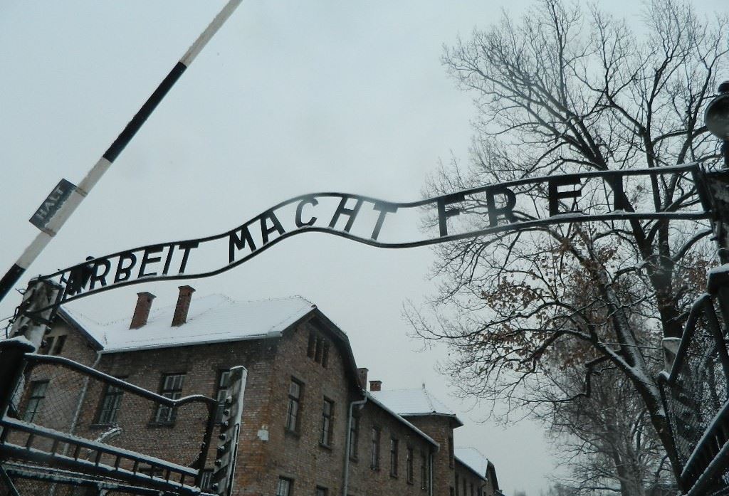 BRUSCIANO. Il ricordo di San Massimiliano Maria Kolbe, martire di Auschwitz: le riflessioni di don Salvatore Purcaro e Antonio Castaldo BRUSCIANO. Il ricordo di San Massimiliano Maria Kolbe, martire di Auschwitz: le riflessioni di don Salvatore Purcaro e Antonio Castaldo