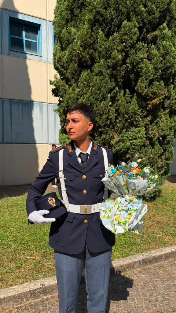 Domicella in festa: Zahida Muhammad presta giuramento nella Polizia di Stato Domicella in festa: Zahida Muhammad presta giuramento nella Polizia di Stato