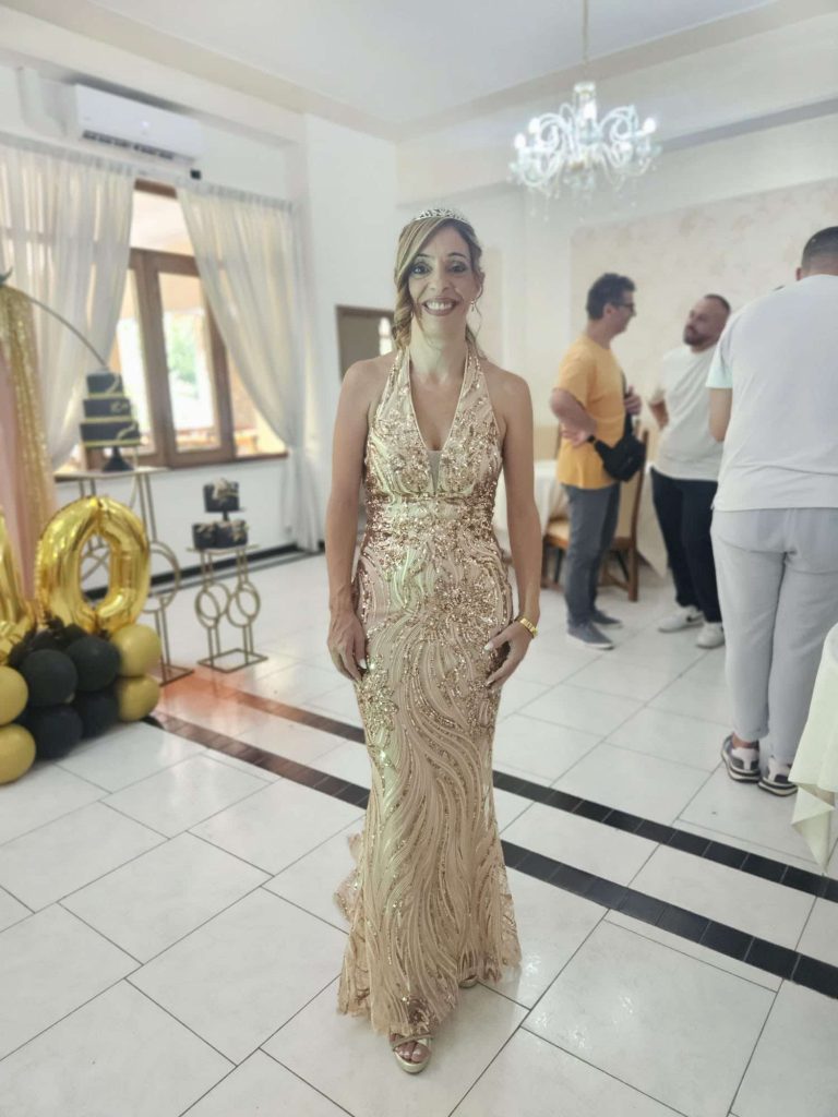 Avella: Katia Abate celebra i suoi splendidi 40 anni