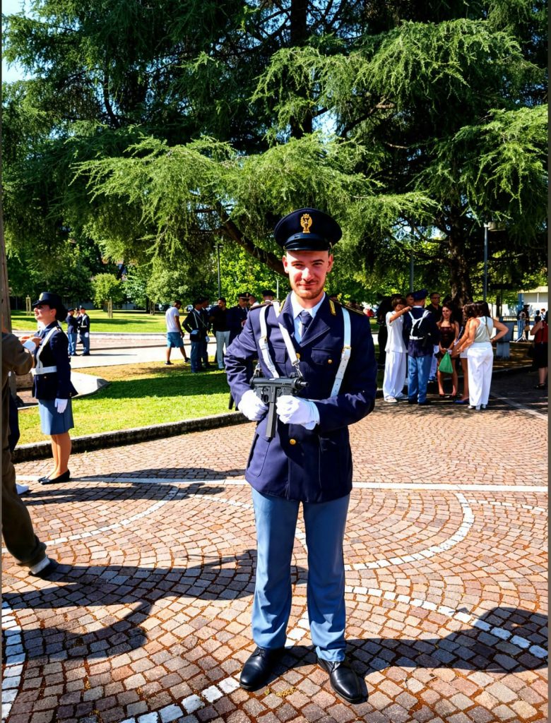 Avella: Michele Del Mastro giura fedeltà alla Repubblica ed entra nella Polizia di Stato