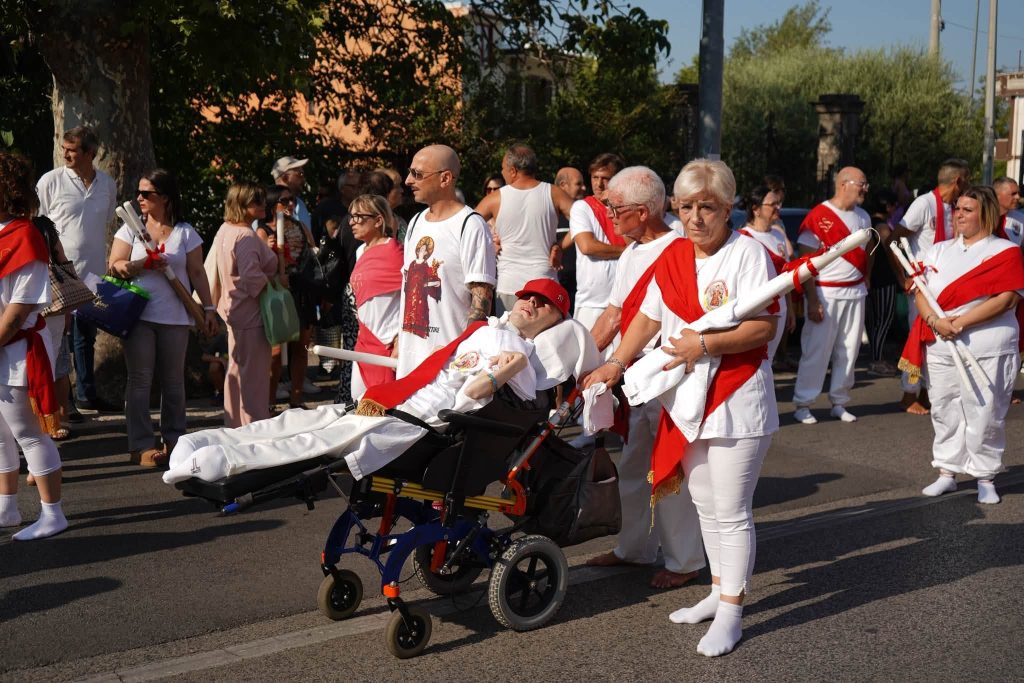 BAIANO. Da 22 anni in coma, ma la sua fede continua a camminare: la mamma mantiene vivo il voto a Santo Stefano BAIANO. Da 22 anni in coma, ma la sua fede continua a camminare: la mamma mantiene vivo il voto a Santo Stefano