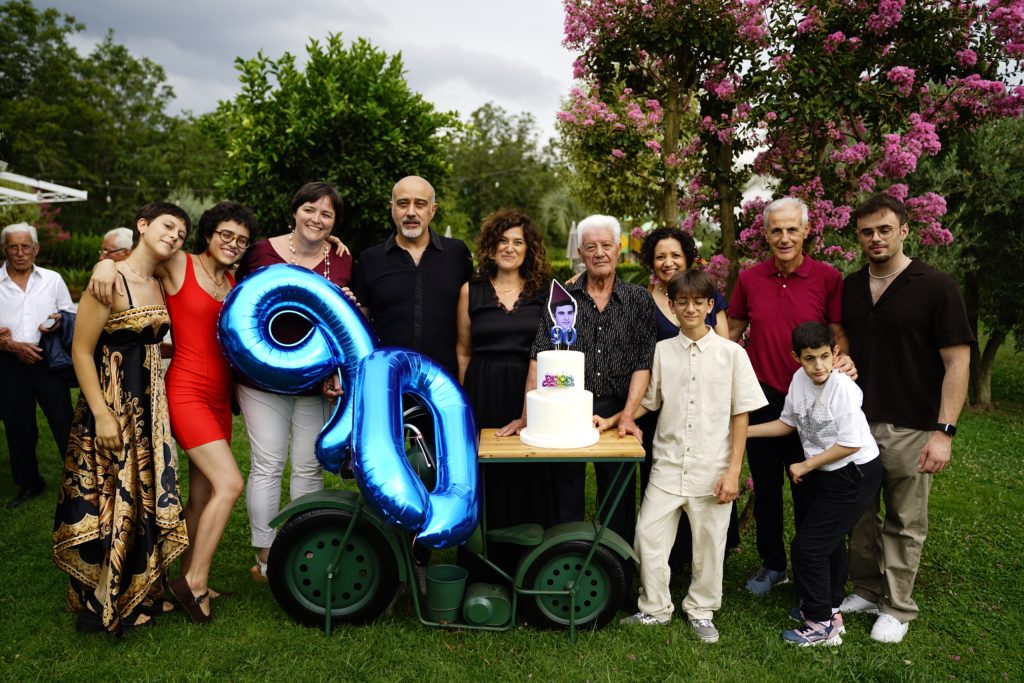 Baiano festeggia i 90 anni del Prof. Dott. Salvatore Vasco: un traguardo speciale circondato dallaffetto della famiglia.