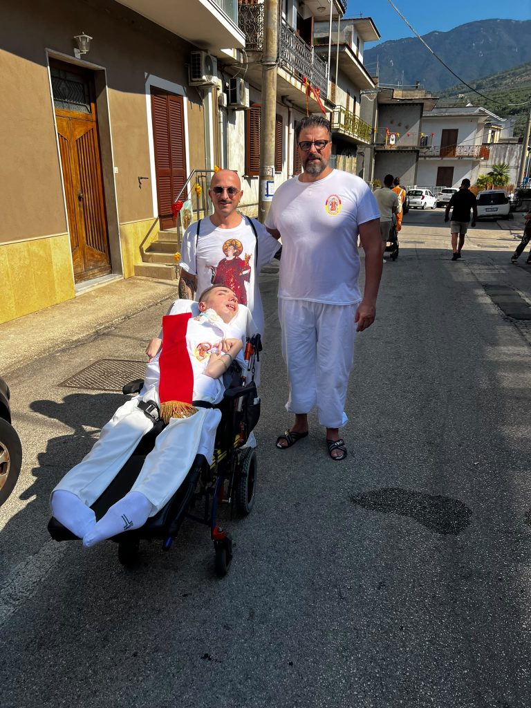BAIANO. Da 22 anni in coma, ma la sua fede continua a camminare: la mamma mantiene vivo il voto a Santo Stefano BAIANO. Da 22 anni in coma, ma la sua fede continua a camminare: la mamma mantiene vivo il voto a Santo Stefano