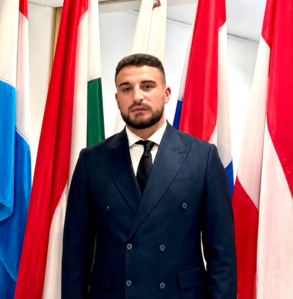 Il futuro dei giovani del Sud, la sfida parte anche dall’Irpinia: nuovo incarico per Gerardo Gonnella Il futuro dei giovani del Sud, la sfida parte anche dall’Irpinia: nuovo incarico per Gerardo Gonnella