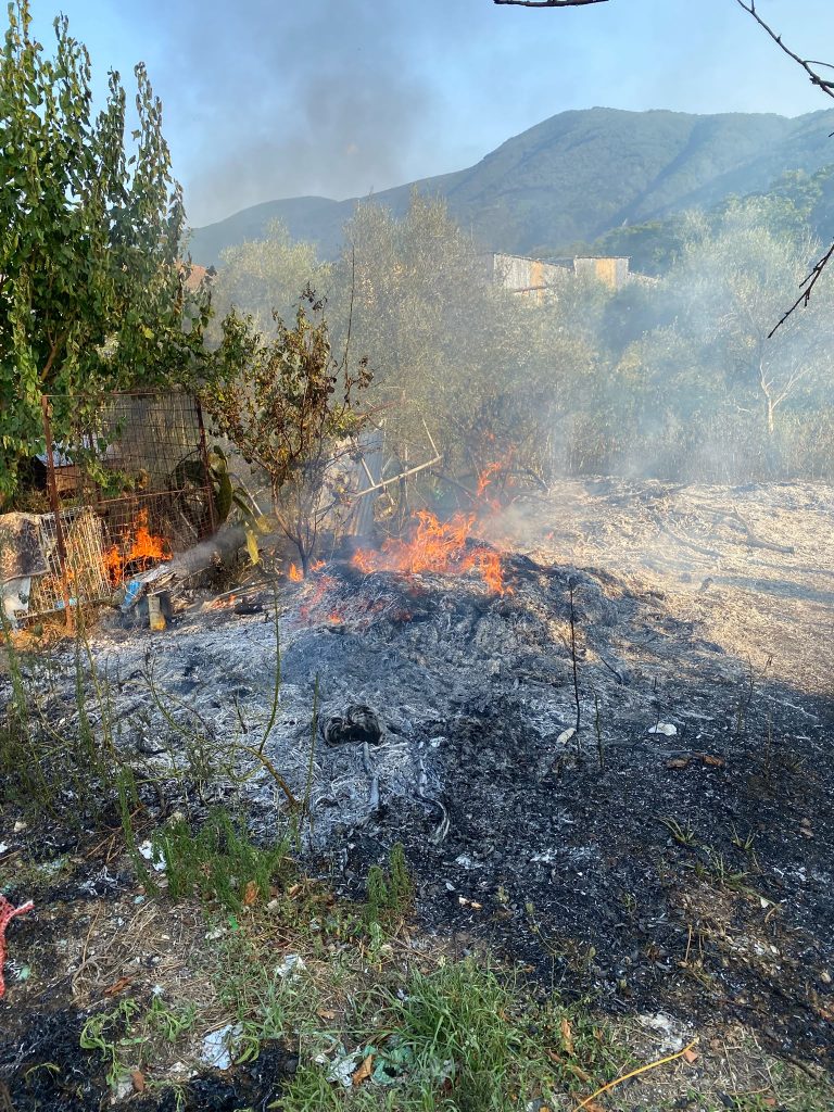 LAURO. Incendio sulla Provinciale Fontonevella, intervengono Polizia e Vigili del Fuoco LAURO. Incendio sulla Provinciale Fontonevella, intervengono Polizia e Vigili del Fuoco