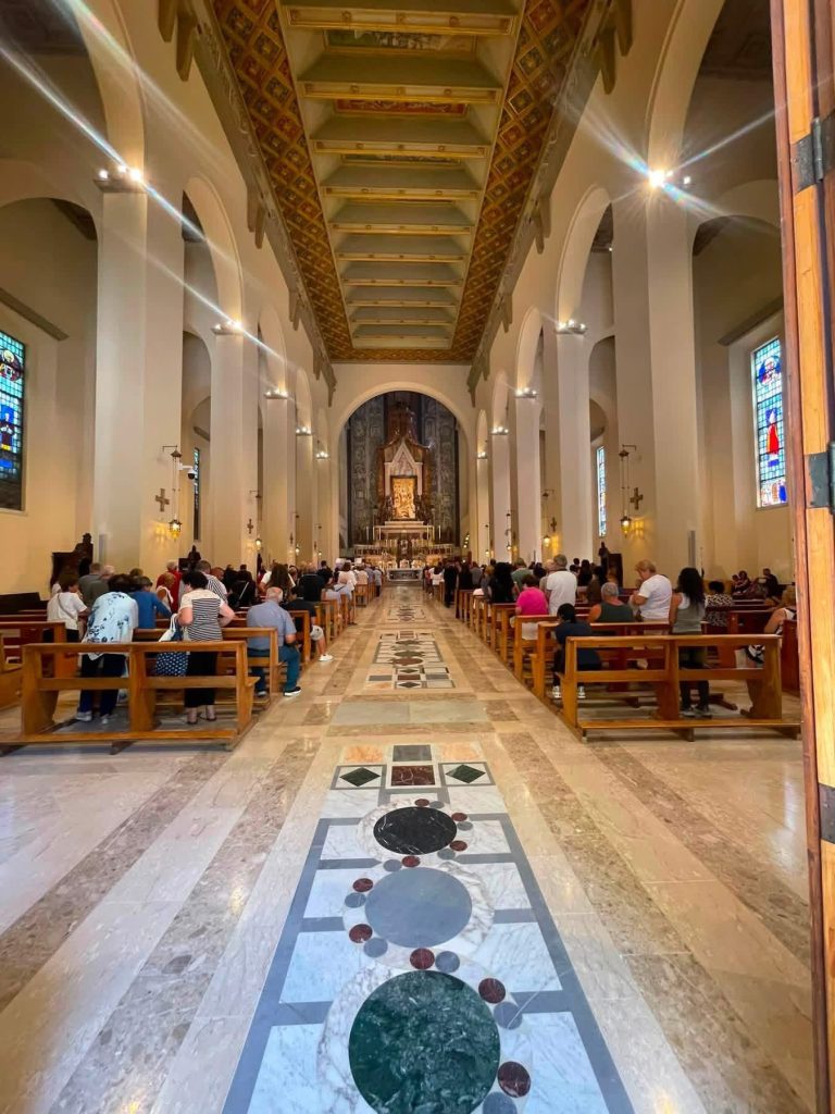 Ferragosto a Montevergine, folla di fedeli al Santuario: pellegrini da tutta la Campania