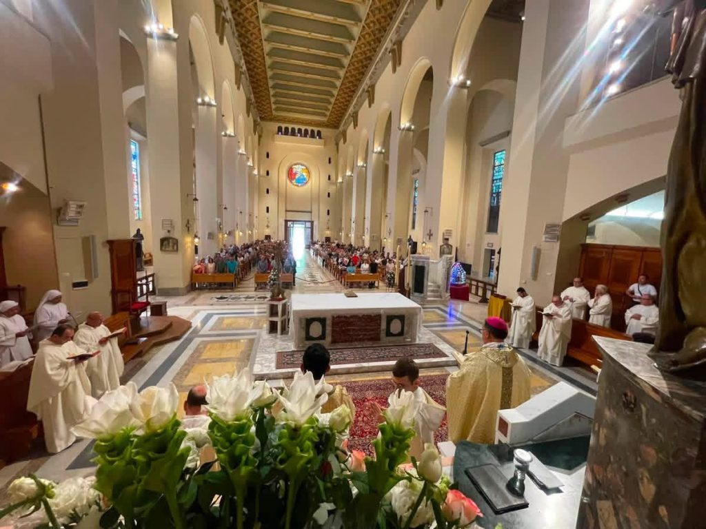 Ferragosto a Montevergine, folla di fedeli al Santuario: pellegrini da tutta la Campania