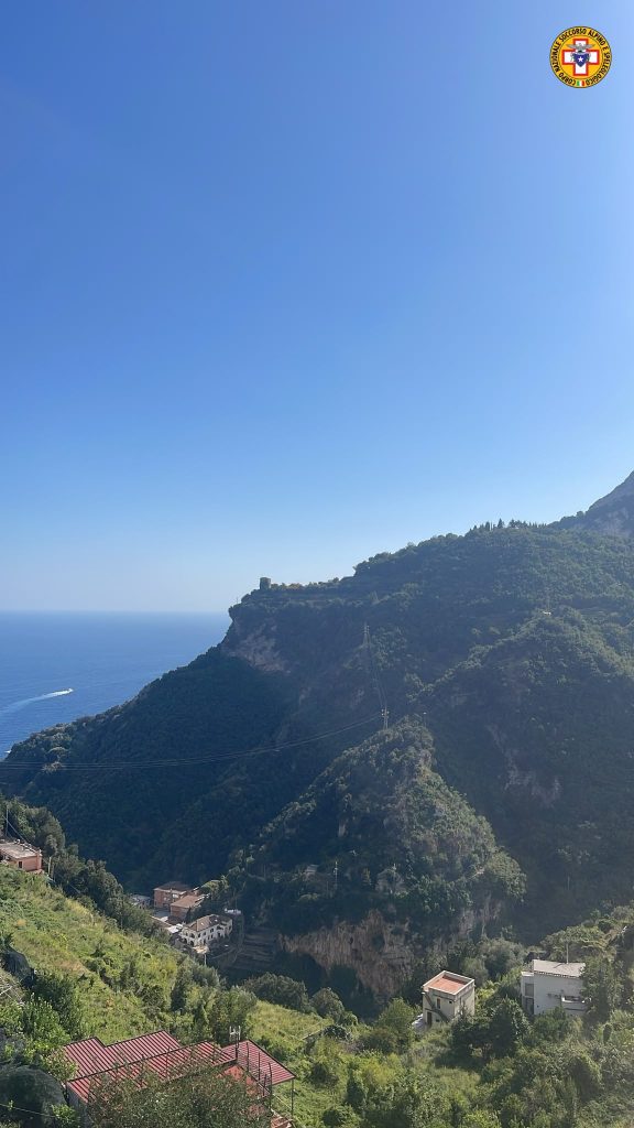 Amalfi, escursionista inglese ferita nella Valle delle Ferriere: recuperata con l’elisoccorso