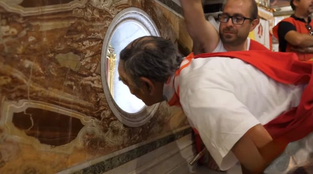 Mugnano del Cardinale, stanotte tornano i Battenti: fede e tradizione sulla strada di San Pellegrino Mugnano del Cardinale, stanotte tornano i Battenti: fede e tradizione sulla strada di San Pellegrino