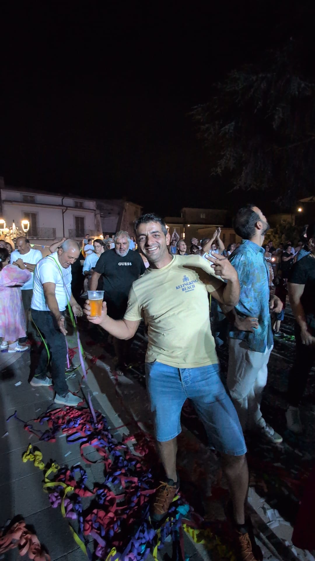 Quadrelle esplode di energia con TaranTerra: musica, balli e una piazza travolta dalla festa (FOTO) Quadrelle esplode di energia con TaranTerra: musica, balli e una piazza travolta dalla festa (FOTO)