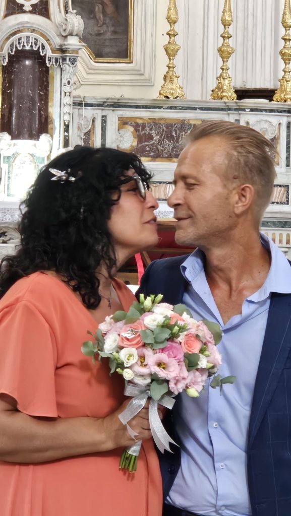 AVELLA. Nozze d’Argento per Piero D’Avanzo e Tonia Maresca  25 anni d’amore, famiglia e vita insieme