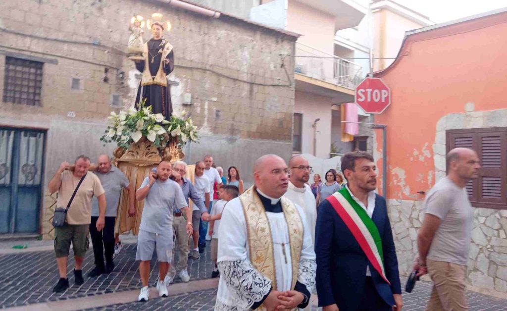 Brusciano, archiviata la 151ª Festa dei Gigli: fede, istituzioni e spettacolo per il gran finale Brusciano, archiviata la 151ª Festa dei Gigli: fede, istituzioni e spettacolo per il gran finale