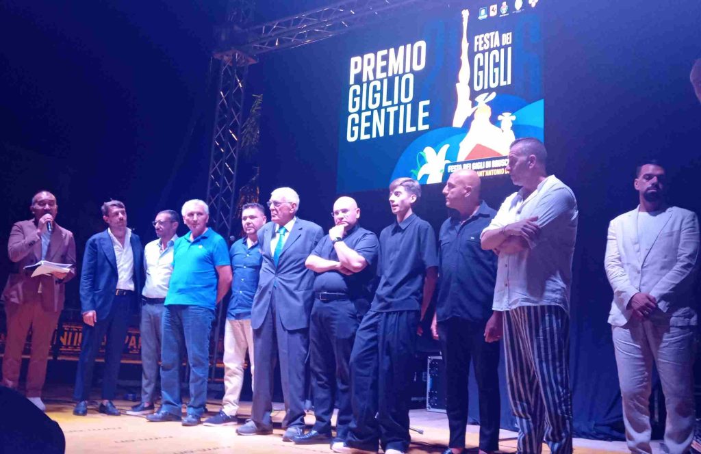 Brusciano, archiviata la 151ª Festa dei Gigli: fede, istituzioni e spettacolo per il gran finale Brusciano, archiviata la 151ª Festa dei Gigli: fede, istituzioni e spettacolo per il gran finale
