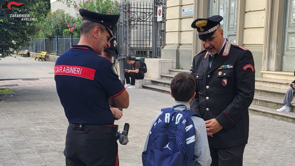 Inizio nuovo anno scolastico: istituti irpini presidiati dai Carabinieri Inizio nuovo anno scolastico: istituti irpini presidiati dai Carabinieri