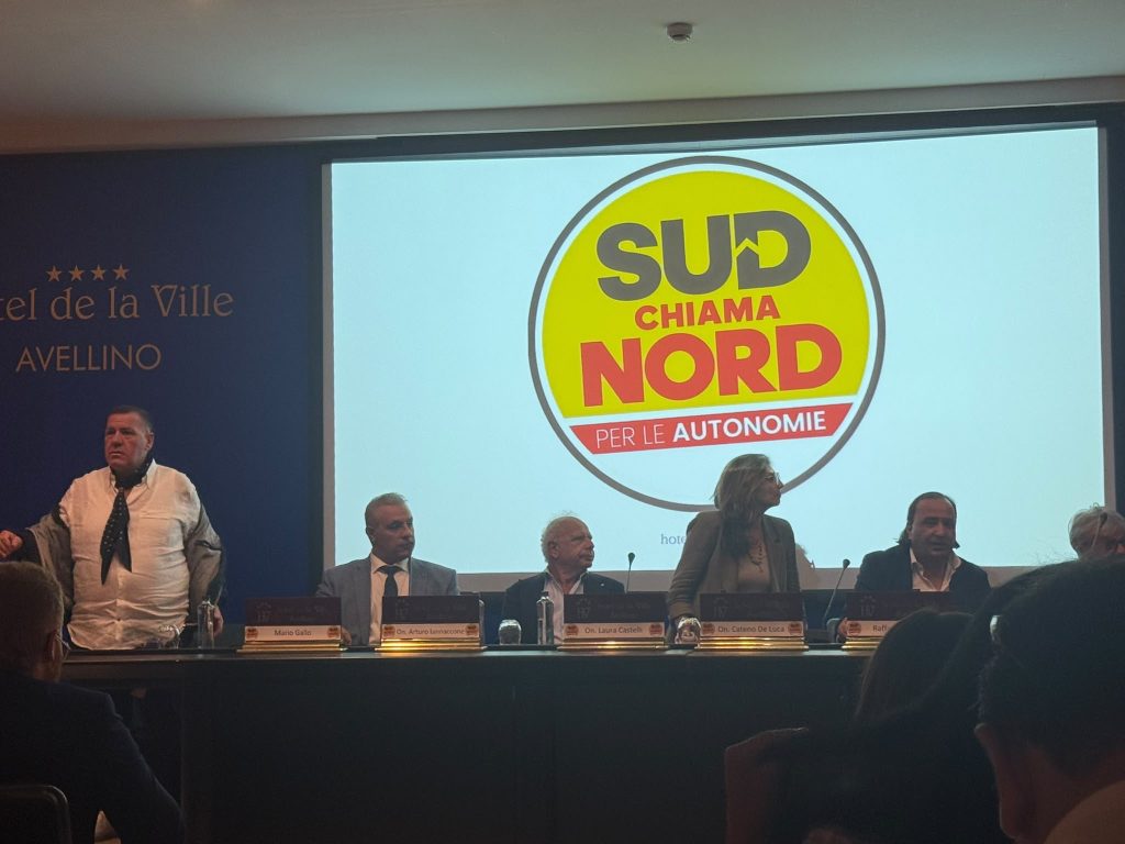 Sud chiama Nord approda in Irpinia: ad Avellino la convention con Castelli, Colucci e De Luca Sud chiama Nord approda in Irpinia: ad Avellino la convention con Castelli, Colucci e De Luca