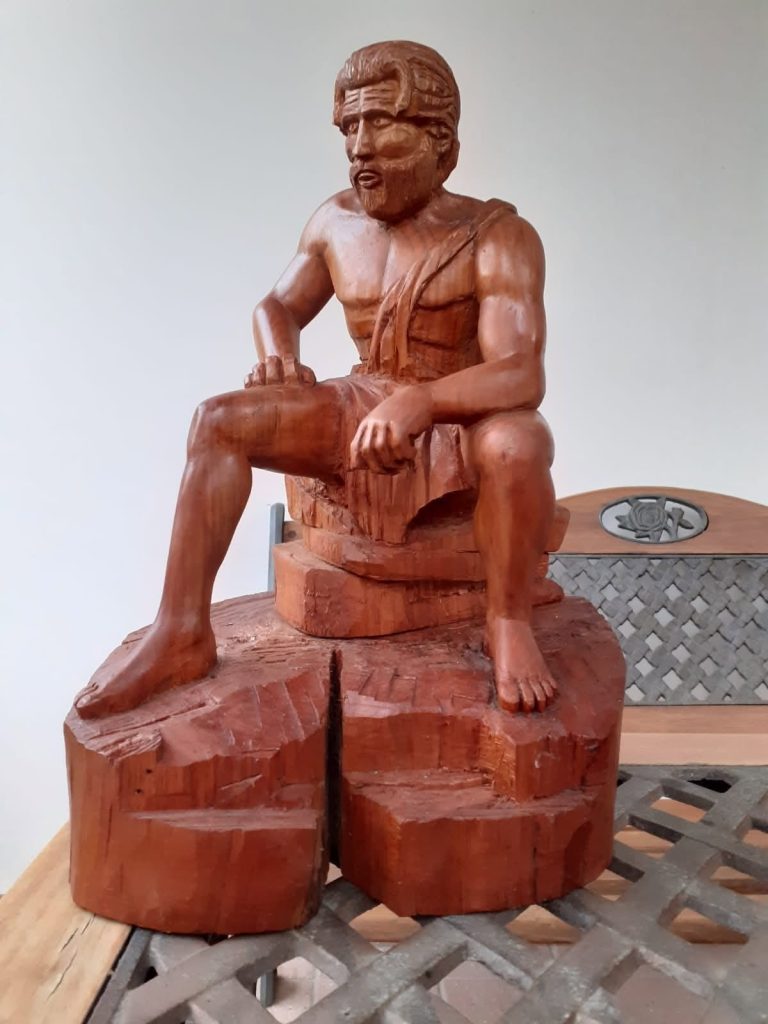 Baiano, a “Percorsi d’Arte” le sculture di Elia Napolitano: il legno che prende vita