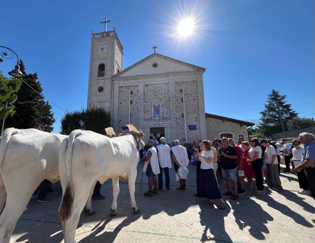 GROTTAMINARDA.CARPIGNANO CELEBRA LA TRADIZIONE: BENEDETTI BUOI E MOTOCICLISTI
