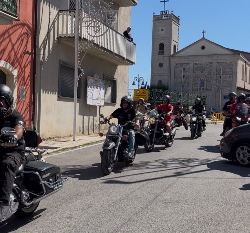 GROTTAMINARDA.CARPIGNANO CELEBRA LA TRADIZIONE: BENEDETTI BUOI E MOTOCICLISTI