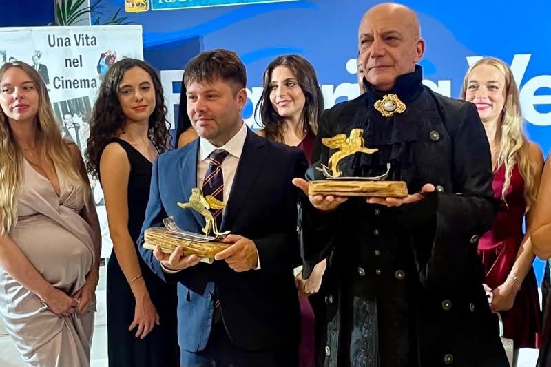 Sirignano: Stefano Colucci premiato a Venezia per il suo impegno nell’arte e nella cultura Sirignano: Stefano Colucci premiato a Venezia per il suo impegno nell’arte e nella cultura