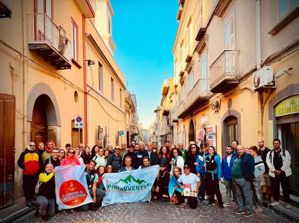 Dalle Basiliche di Cimitile al Santuario di Mugnano: 23 chilometri sulle strade di Santa Filomena.(Foto)