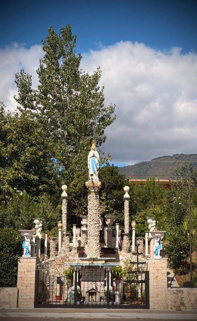 Dalle Basiliche di Cimitile al Santuario di Mugnano: 23 chilometri sulle strade di Santa Filomena.(Foto)