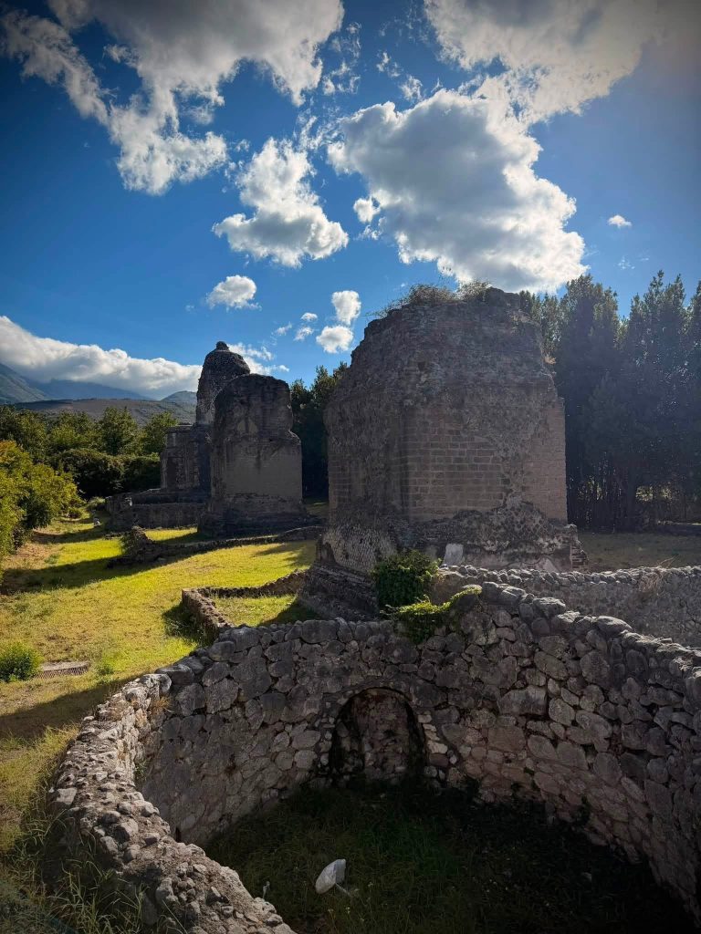 Dalle Basiliche di Cimitile al Santuario di Mugnano: 23 chilometri sulle strade di Santa Filomena.(Foto)