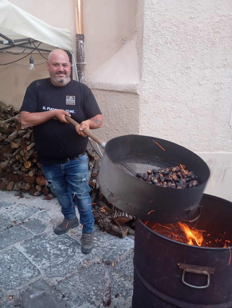 Avella   Tommasone e le sue caldarroste protagonisti a Pane, Ammore e Tarantella