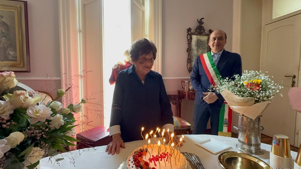 Mugnano del Cardinale festeggia i 100 anni di Giulia Tusei: un secolo di vita circondata dall’affetto della sua famiglia.(Foto)