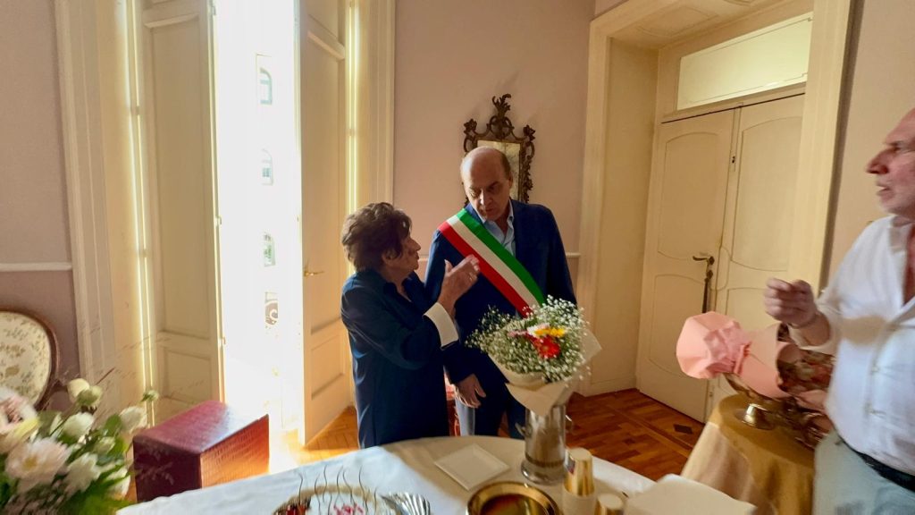 Mugnano del Cardinale festeggia i 100 anni di Giulia Tusei: un secolo di vita circondata dall’affetto della sua famiglia.(Foto)