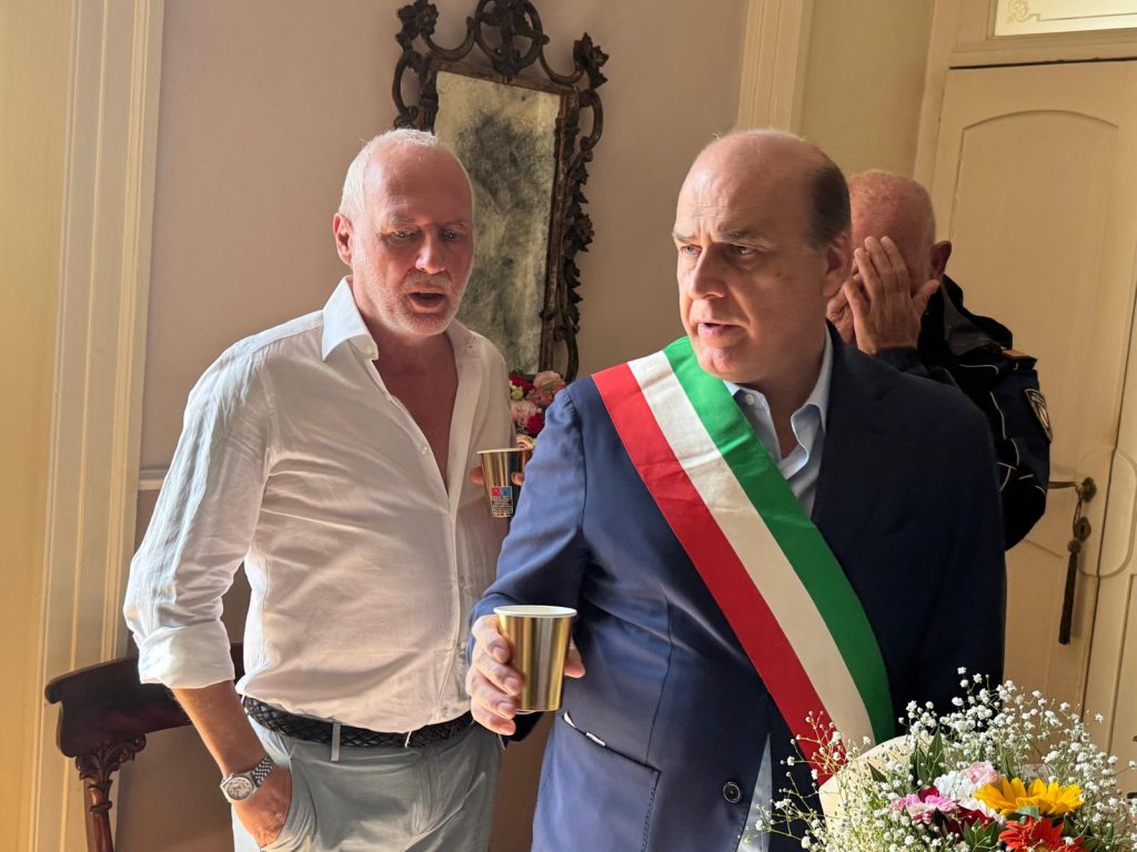 Mugnano del Cardinale festeggia i 100 anni di Giulia Tusei: un secolo di vita circondata dall’affetto della sua famiglia.(Foto)