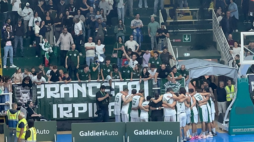 Francis incendia il PalaDelMauro: Avellino schianta Vigevano 87 69.(foto)