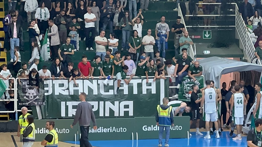 Francis incendia il PalaDelMauro: Avellino schianta Vigevano 87 69.(foto)