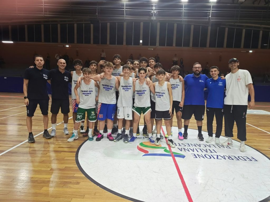 Trofeo delle Province, trionfo per Avellino e Benevento: l’Avellino Basket festeggia i suoi giovani talenti e coach Freda