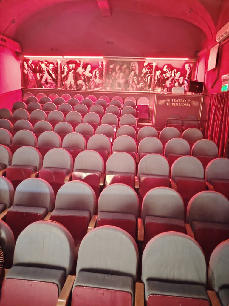 AVELLA. La Compagnia Mela conquista Roma: applausi al Teatro Tordinona per “Figlie di Eva” AVELLA. La Compagnia Mela conquista Roma: applausi al Teatro Tordinona per “Figlie di Eva”