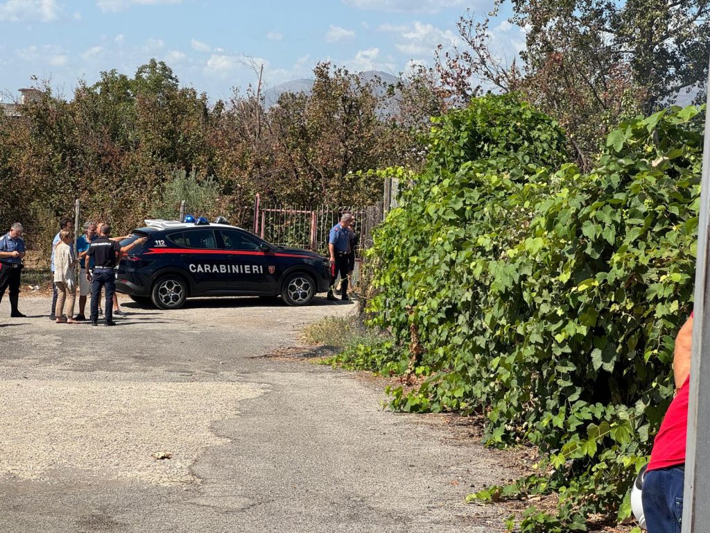 Mugnano del Cardinale, incendio al confine con Sirignano: tempestivo l’intervento dell’AIB.(Foto e video)