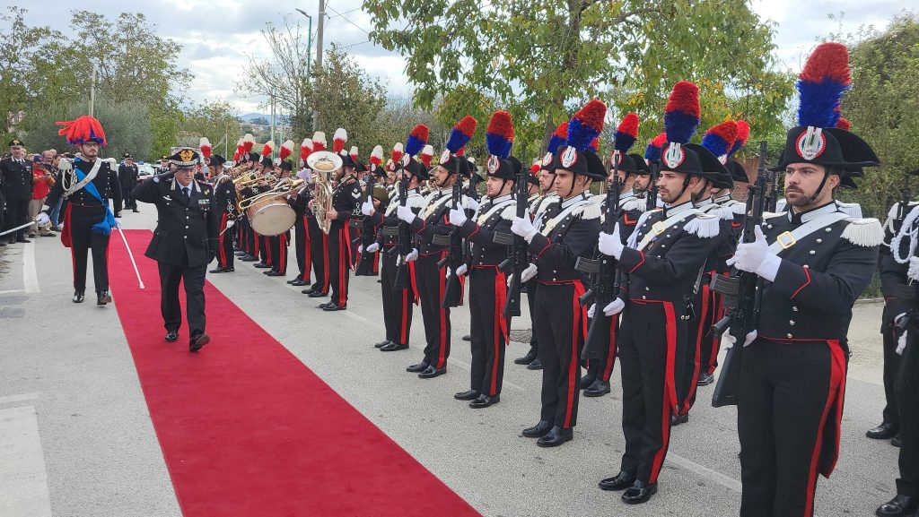 Taurasi (AV) Inaugurata la nuova Stazione Carabinieri, intitolata al Capitano M.B.V.M. “alla memoria” Teobaldo Ernesto Caggiano Taurasi (AV) Inaugurata la nuova Stazione Carabinieri, intitolata al Capitano M.B.V.M. “alla memoria” Teobaldo Ernesto Caggiano