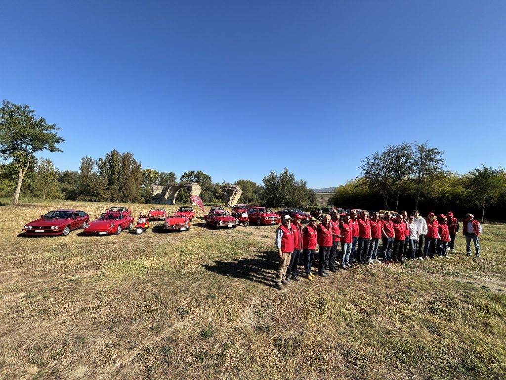“Regina Viarum Hirpiniae”, auto classiche rosse lungo la Via Appia tra storia e paesaggi d’Irpinia “Regina Viarum Hirpiniae”, auto classiche rosse lungo la Via Appia tra storia e paesaggi d’Irpinia